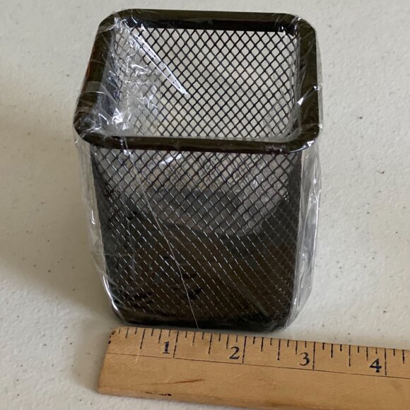 Small Black Lightweight Metal Mesh Pencil Holder For Desk Or Office Organization - Picture 3 of 3